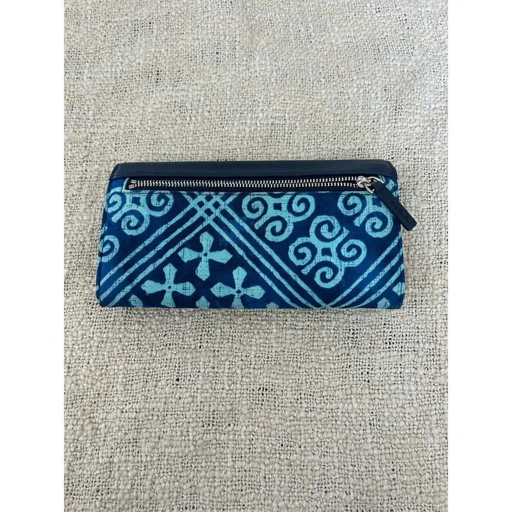 Vera Bradley Audrey Faux Leather Blue Wallet - Picture 3 of 9